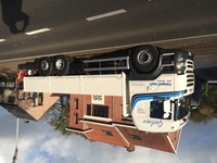 Open laadbak met meeneemheftruck